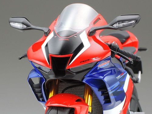 Tamiya 1:12 - Honda CBR1000RR-R Fireblade SP (14138)
