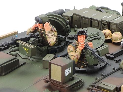 Tamiya 1:35 - 35269 M1A2 Abrams OIF