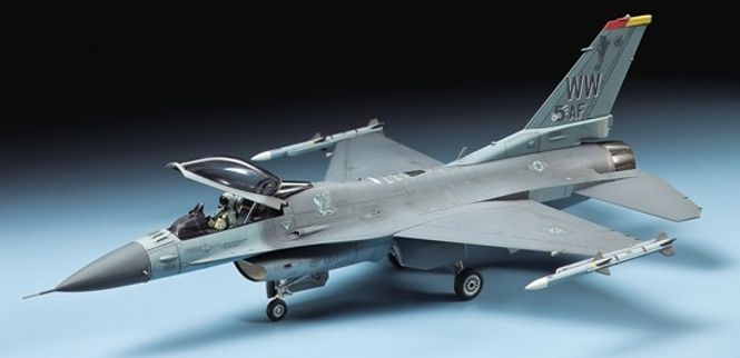 Main Image Tamiya 1:72 - F-16CJ Block 50 (60786)