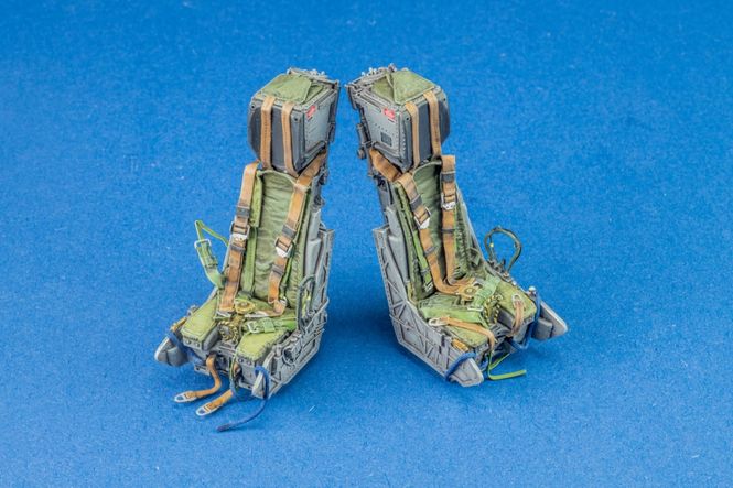 Main Image ANYZ Seatbelt stitches 1:32 & 1:35 (white)