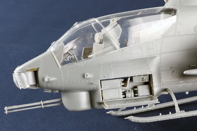 Hovedbilde Trumpeter 1:35 - Bell AH-1 W Super Cobra (Turned ...