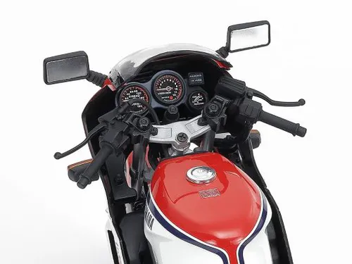 Tamiya 1:12 - Yamaha RZV500R 14037 