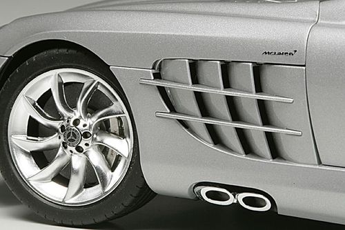 Tamiya 1:24 - Mercedes-Benz SLR McLaren (24290)