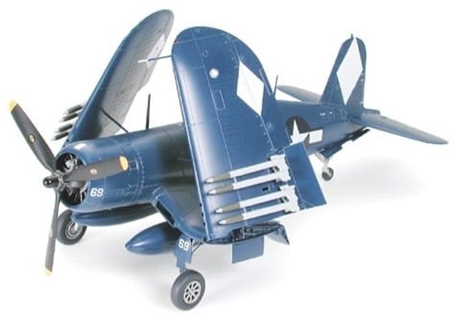 Hovedbilde Tamiya 1:48 - Vought F4U-1D Corsair w/ Moto-Tug ...
