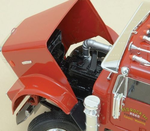 Italeri 1:24 - Freightliner Heavy Dumper Truck (3783)