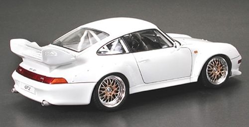 Tamiya 1:24 - Porsche 911 GT2 Road Version Club Sport (24247)