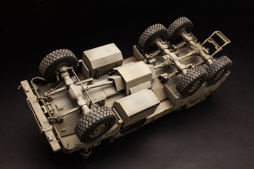 Meng Model 1:35 - U.S. Cougar 6x6 MRAP Vehicle (SS-005)