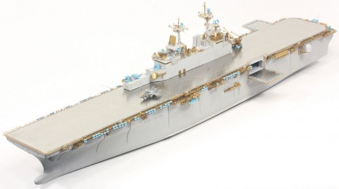 Hovedbilde Pontos Model 1:350 - USS LHD-2 Essex Kit And ...