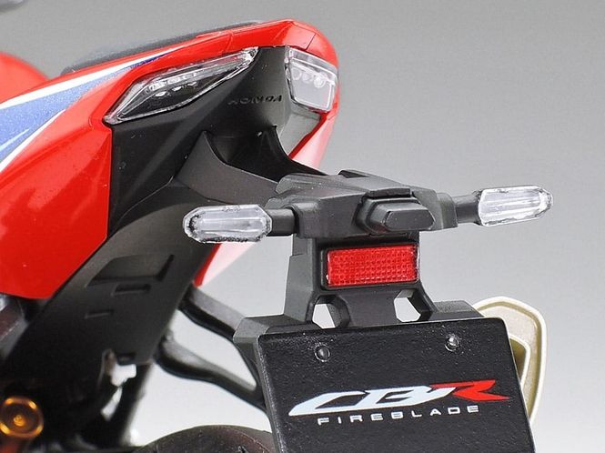 Hovedbilde Tamiya 1:12 - Honda CBR1000RR-R Fireblade SP ...
